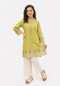 Pink Petals Kids Embroidered Luxury Lawn – 2-Piece Suit (AK-2241)