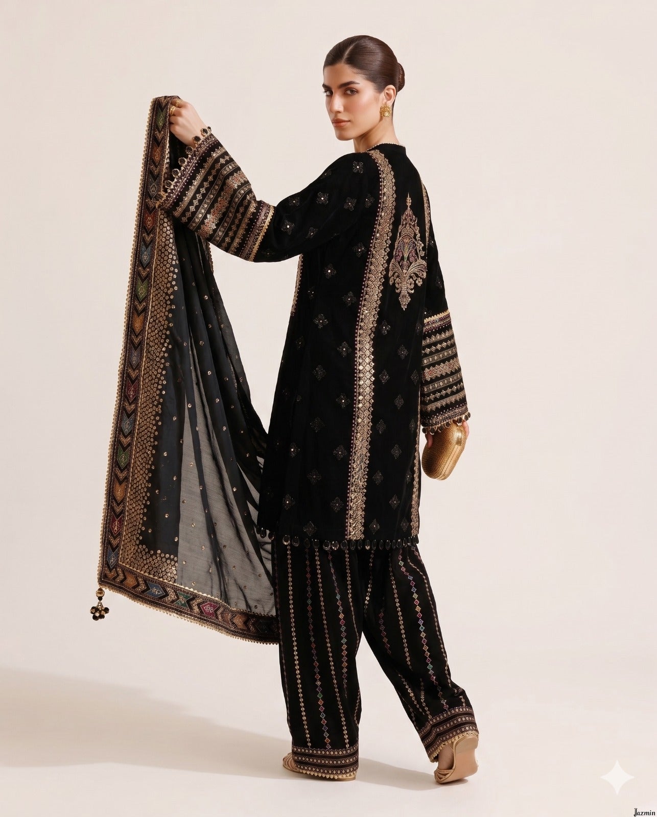Jazmín Sequence Embroidered Premium Luxury Lawn – 3-Piece Suit (AK-3353)